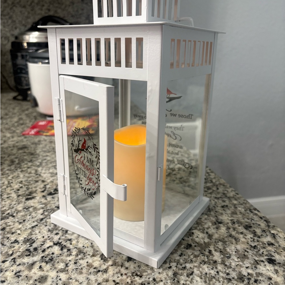 White Memorial Lantern with flickering LED candle - Picture 7 of 11